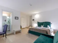 Hotel Il Tesoro Smart Suite & Spa Hotels near San Gregorio Armeno