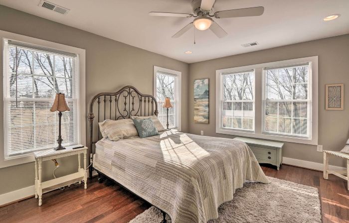 Morrisonville Manor w/ Fire Pit & Hot Tub!