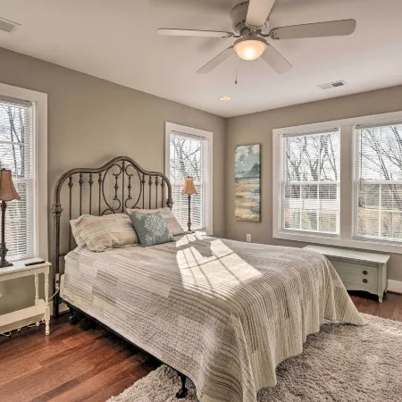 Morrisonville Manor w/ Fire Pit & Hot Tub!