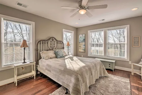 Morrisonville Manor w/ Fire Pit & Hot Tub! - WiFi