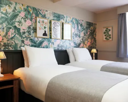 The White Hart Inn by Greene King Inns Hotels in Buckingham