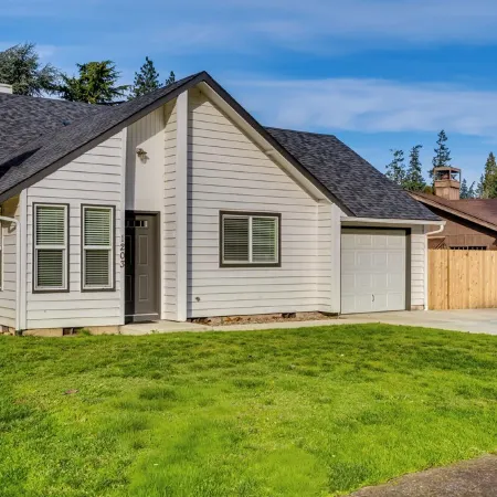 Fully Remodeled 2 Bedroom Home! Fantastic Central Location!