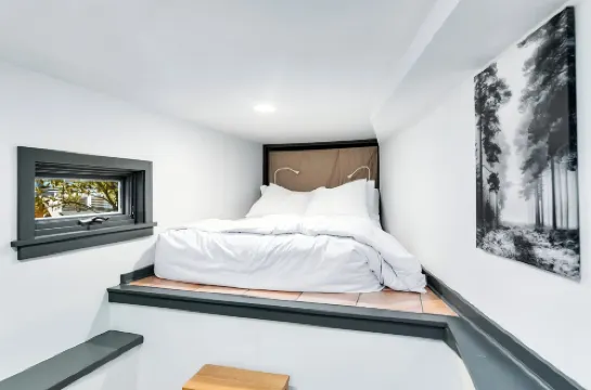 Montlake Studio in Spite House