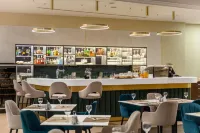 Corso Hotel Pécs - بار