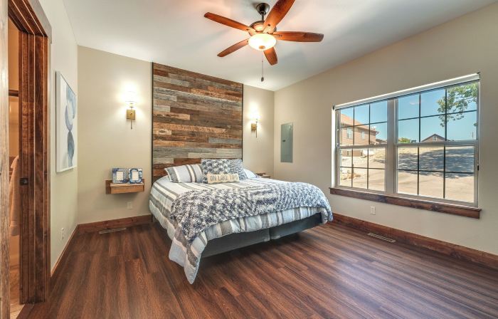 Luxe Table Rock Lake Vacation Rental with Hot Tub!