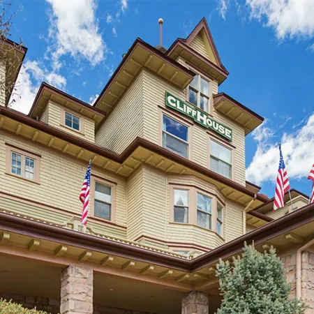 Cliff House at Pikes Peak
