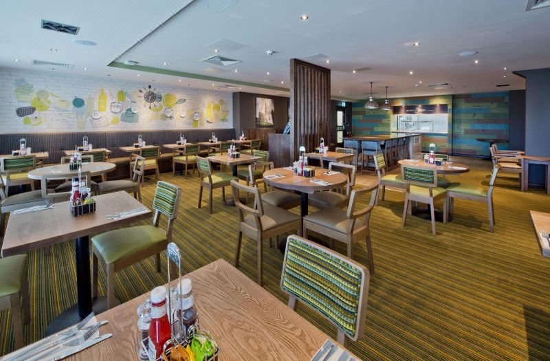 Premier Inn Cheltenham Town Centre photo 4