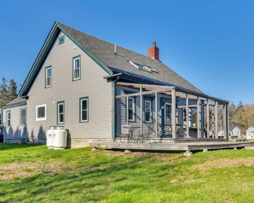 Quiet Waterfront Home Ideal Maine Escape! Hoteles en Tremont