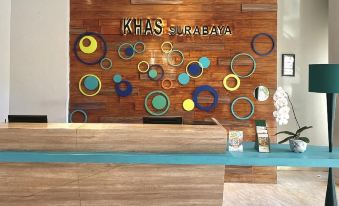 KHAS Surabaya Hotel - Hizvo