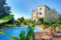 Apartment with pool near Umag - 3-Star