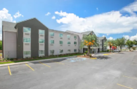 Comfort Inn & Suites Houma Hotels in 