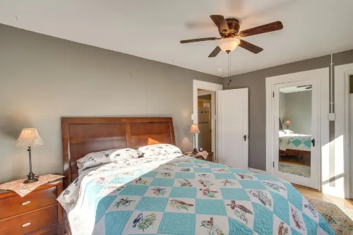 Adventure Home Base - 7 Blocks to Downtown! - spa