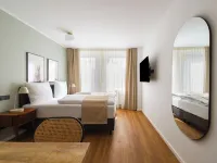 Limehome Leverkusen Wiesdorfer Platz Hotels near Seeberg