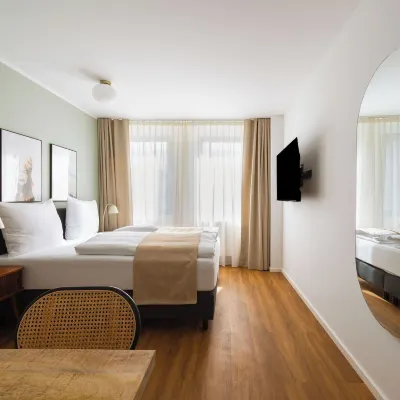 Limehome Leverkusen Wiesdorfer Platz Hotels near Seeberg