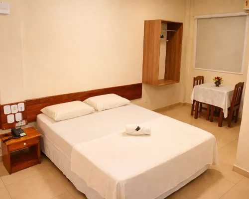 Frota Palace Hotel فنادق في ماكابا