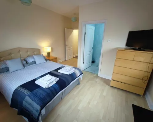 Marley Mansions Apartment - Clarendon Hotels in Wallasey