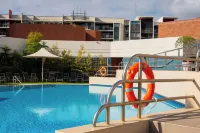 Residence on Langley Park - Pools