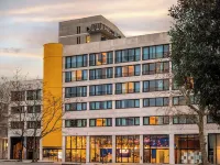 Eklo Hotels Nantes City Center - Île de Nantes Hotels near Les Machines de l’île Nantes