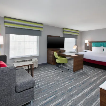 Hampton Inn & Suites St. Cloud