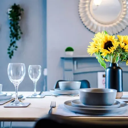 Perfect for Business Large Groups Sleeps 8