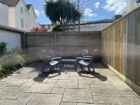 GuestReady - 2Bed Beachside Home w Private Garden - Hot Tub