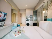 Avira at Anderson Pakuwon Mall Hotels in Wiyung