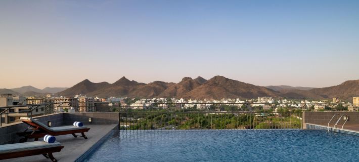 Ramada Encore by Wyndham Udaipur Roopnagar Отели в г. Удайпур