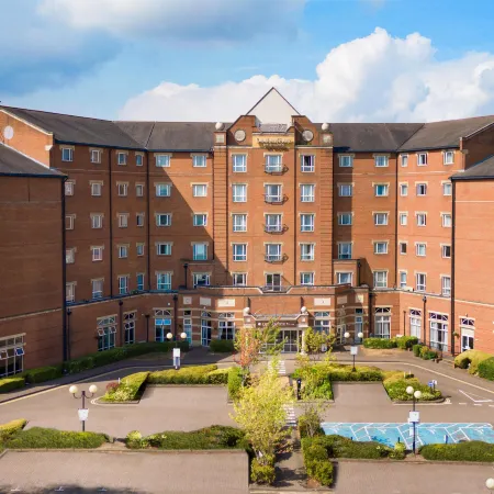 Doubletree by Hilton Dartford Bridge