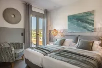 赫利俄斯豪華別墅(Helios Luxury Villas)