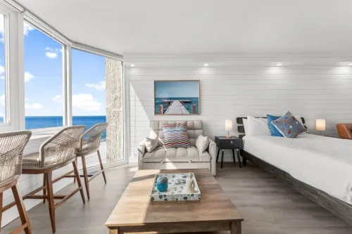Renovated Beach Front Ocean View Condo TOG 723 - 4-Star