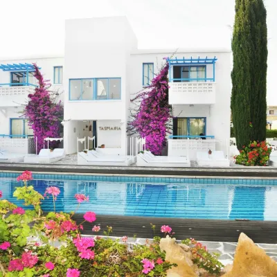 Tasmaria Aparthotel Hotels near Kato Paphos