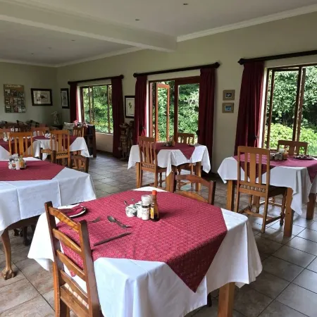 Birds of Paradise B&B Отели в г. Эшове