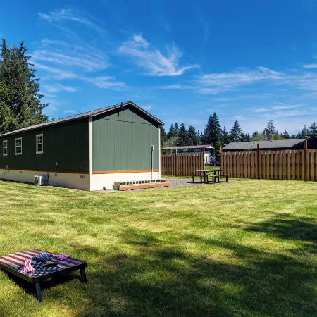Private Yard w/ Games! Family Getaway in Forks