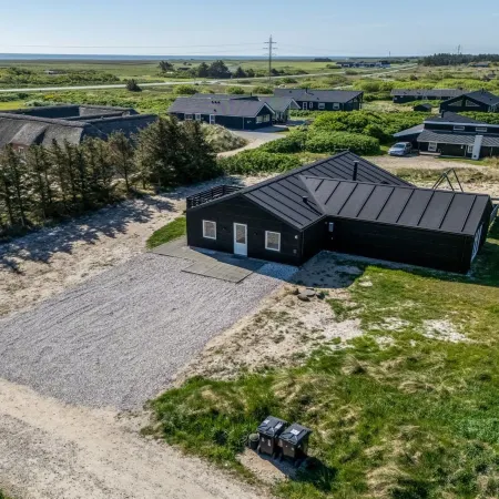 "Agnes" - 900m from the sea