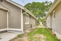 Walk to Macken Park! 5min to Downtown KC - 2-Star