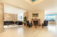 Kamari Beach Hotel