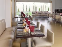 Ibis San Luis Potosi Отели рядом с достопримечательностью «Арена «Эль-Домо»»