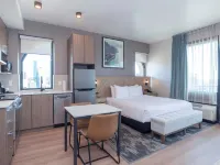 Sandman Suites Vancouver on Davie Hotels near Vancouver Museum