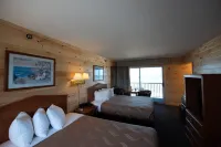Blue Water Beachfront Hotel & Waterpark - 2-Star