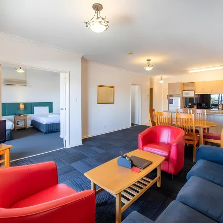 Starwest Apartments Alderney on Hay