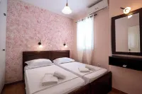 Corfu Glyfada Menigos Resort 5-8-a - Pet friendly