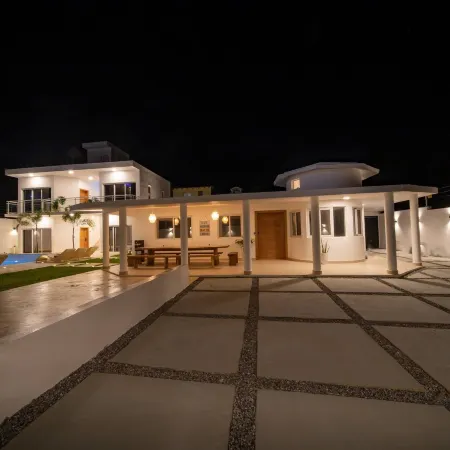 Green Palace - 7Br Luxury Villa in Sosua 3Mins from Strip Plus 24hr Security