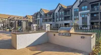 Landing Amazing 1bd, Gym, Courtyard - Apartments
