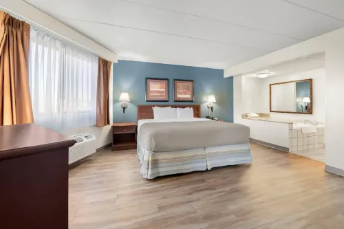 Quality Inn & Suites Black River Falls I-94 - parking