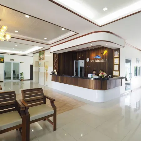Sea Mountain Khanom Hotel