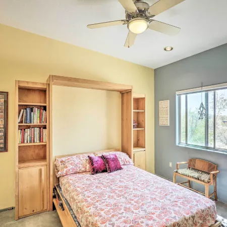 Tucson Home w/ Patio - Near Outdoor Adventure Hotels in Tanque Verde