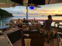 翡翠海灘度假村 - 酒吧