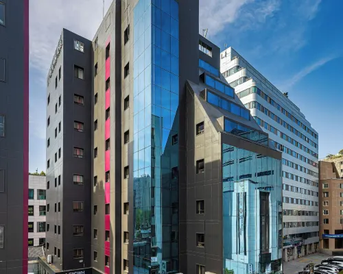 Insadong Crown Hotel Отели рядом с достопримечательностью «Торговый центр U:US»