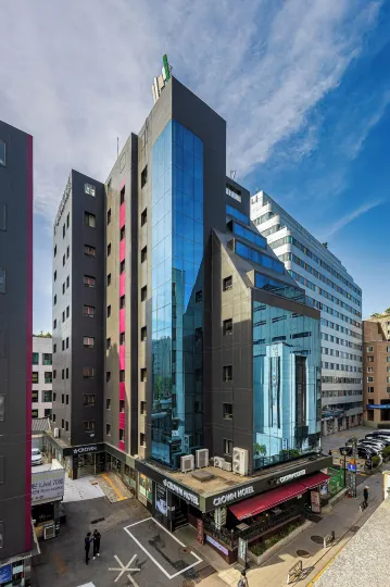 Insadong Crown Hotel