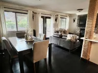 Private 1 bdrm suite with living room and kitchen - 4-Star